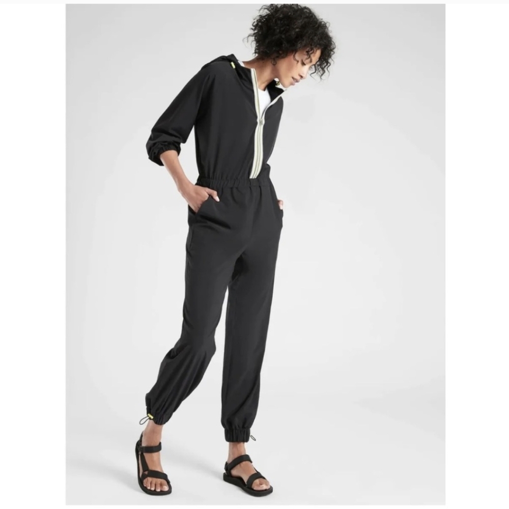 Athleta | NWOT Dip Sea Jumpsuit Black Yellow Size 14 Quick Dry Travel